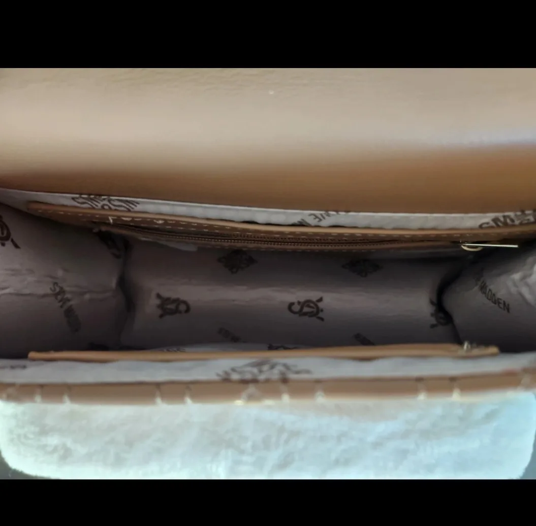 Steve Madden Quilted Crossbody Bag image indicator(5)