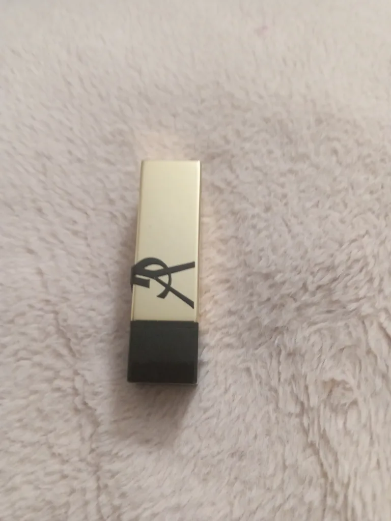 Yves Saint Laurent Lipstick thumbnail