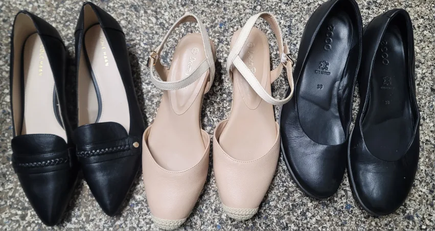 Ecco Black Leather Flats - Size 37 thumbnail