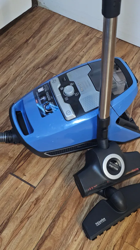 Miele Vacuum  Blizzard CX1 TurboTeam - Bagless - image indicator(4)