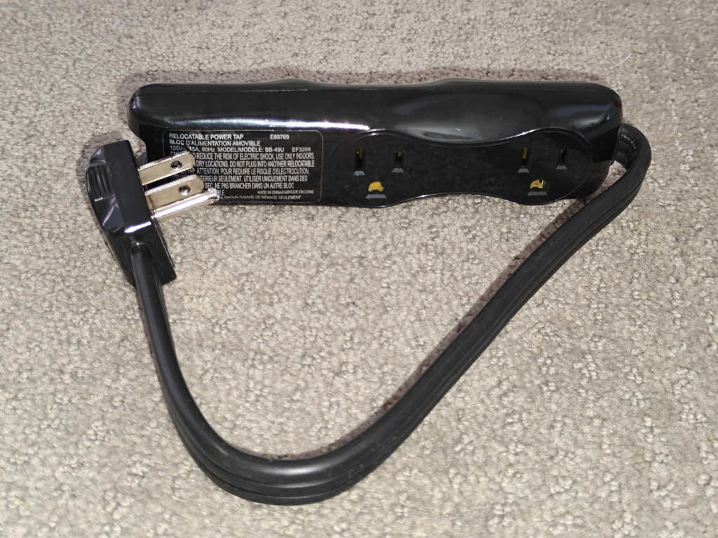 Portable Travel Power Bar /Small Indoor Power Distribution Strip - photo 2