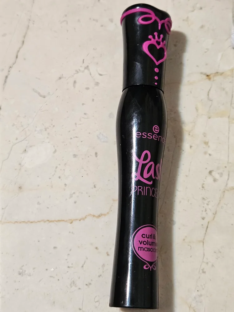 Essence Lash Princess Curl & Volume Mascara thumbnail