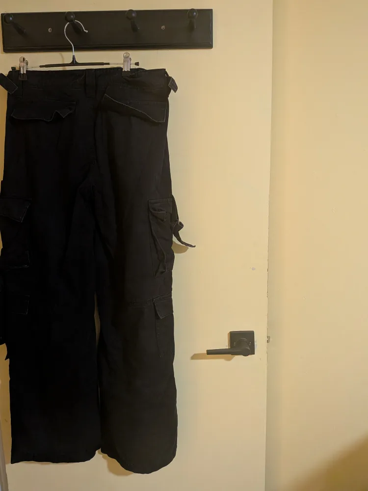 Ardene Black baggy Cargo Pants - Size 01 image indicator(2)