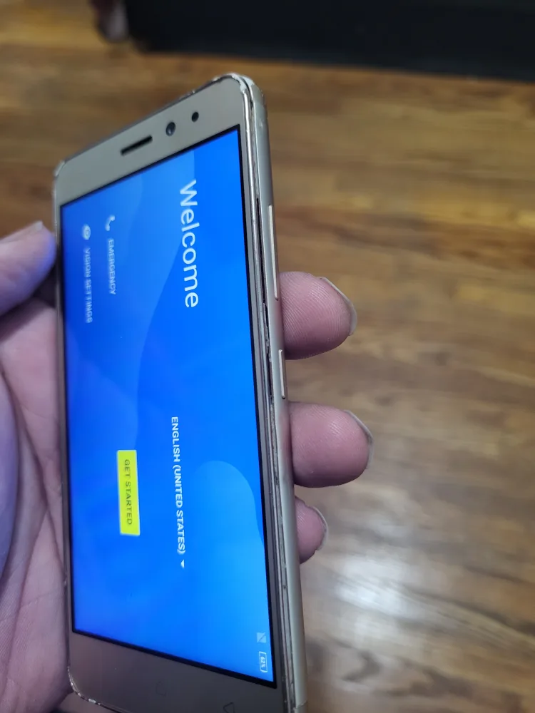 Lenovo Smartphone.  No Issues. Working great. Charger  Included. image indicator(6)