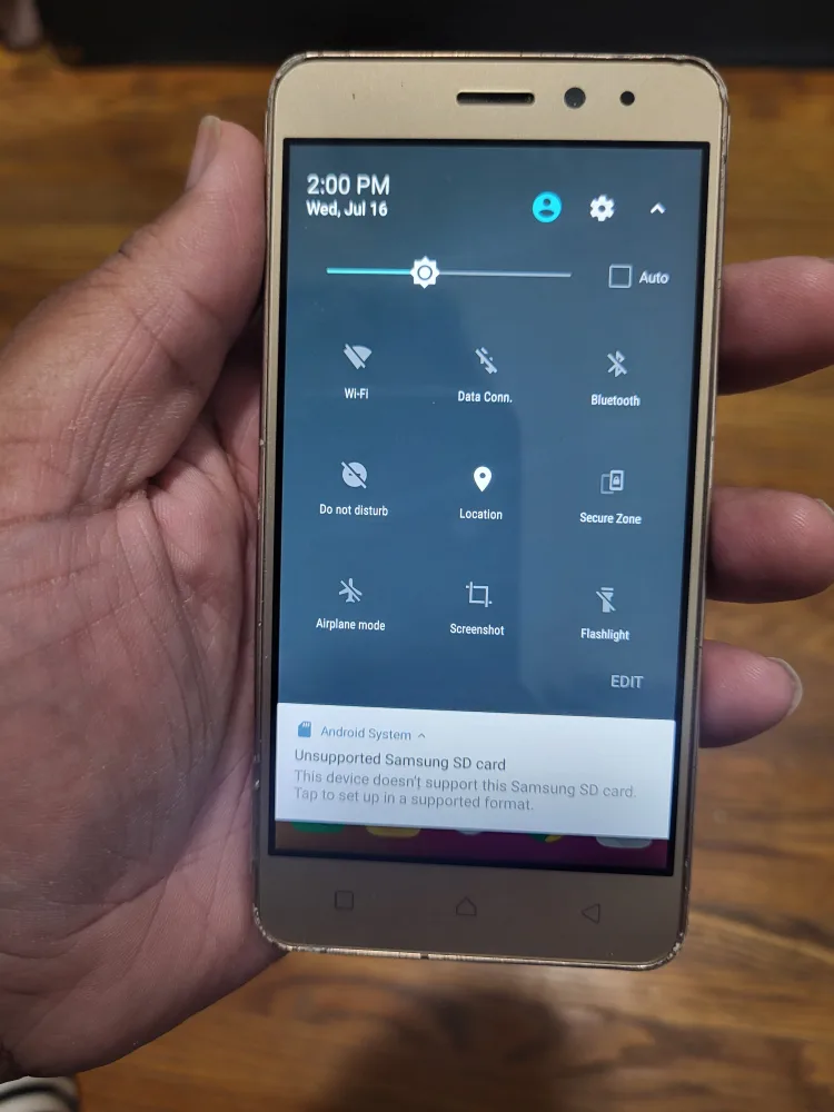 Lenovo Smartphone.  No Issues. Working great. Charger  Included. image indicator(7)