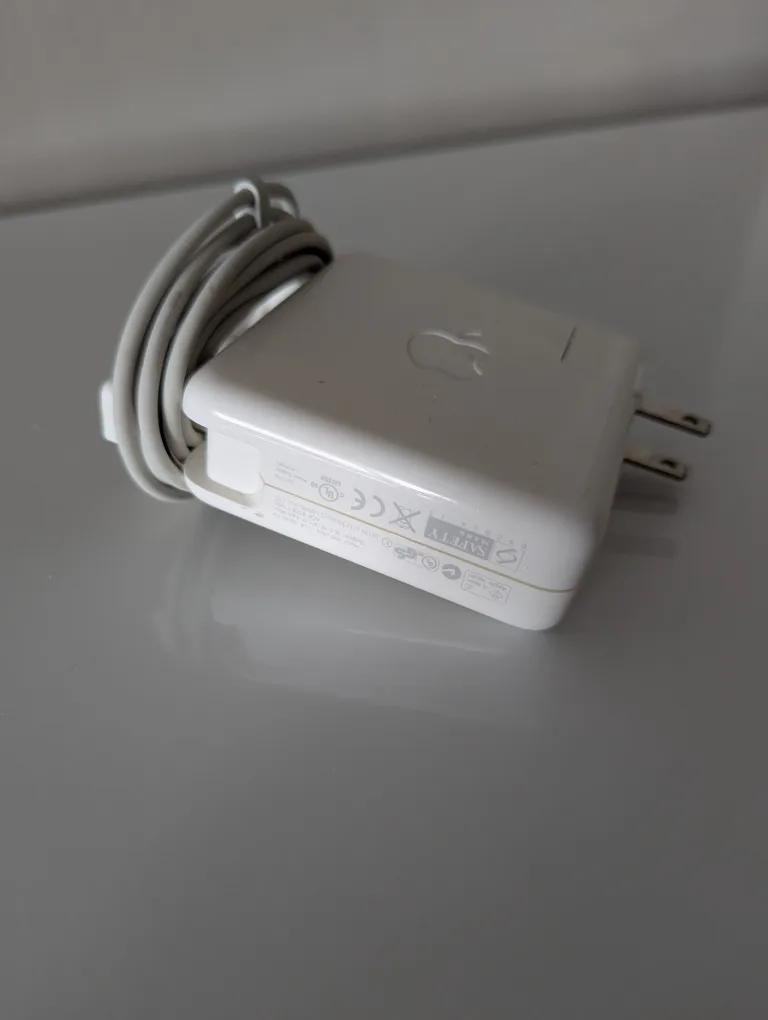 MacBook Pro 15" (Mid 2010) – For Parts / Repair image indicator(7)