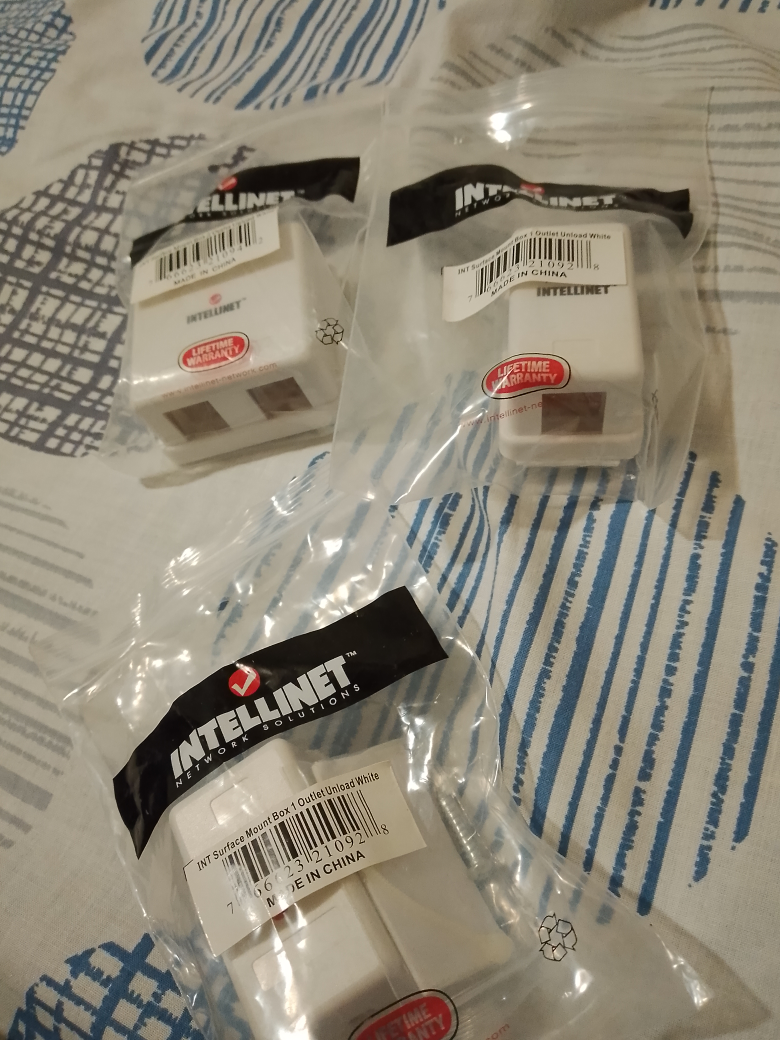 Intellinet Surface Mount Box - White