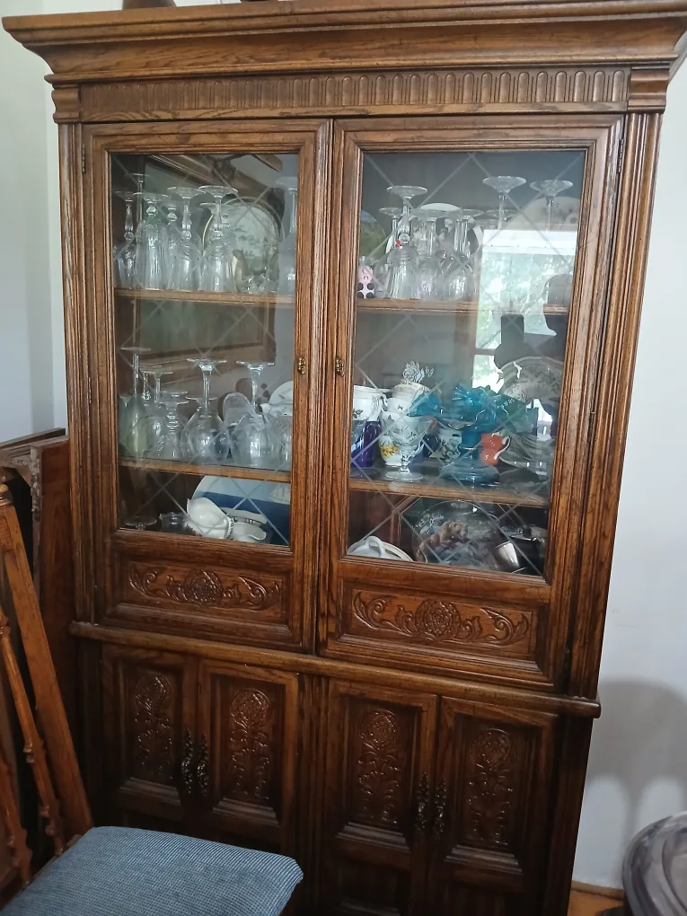 Wooden China Cabinet image indicator(3)