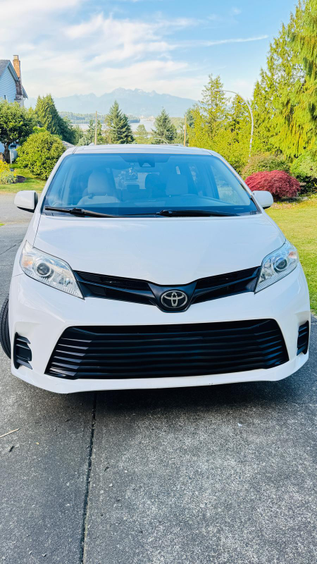 Toyota sienna 2018 - photo 2
