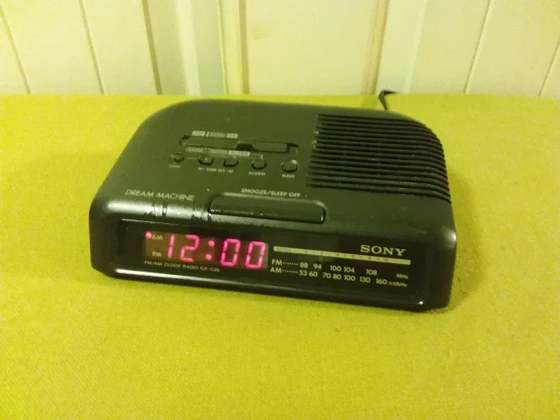 Sony Dream Machine Clock Radio 🕓 📻 🇨🇦 thumbnail