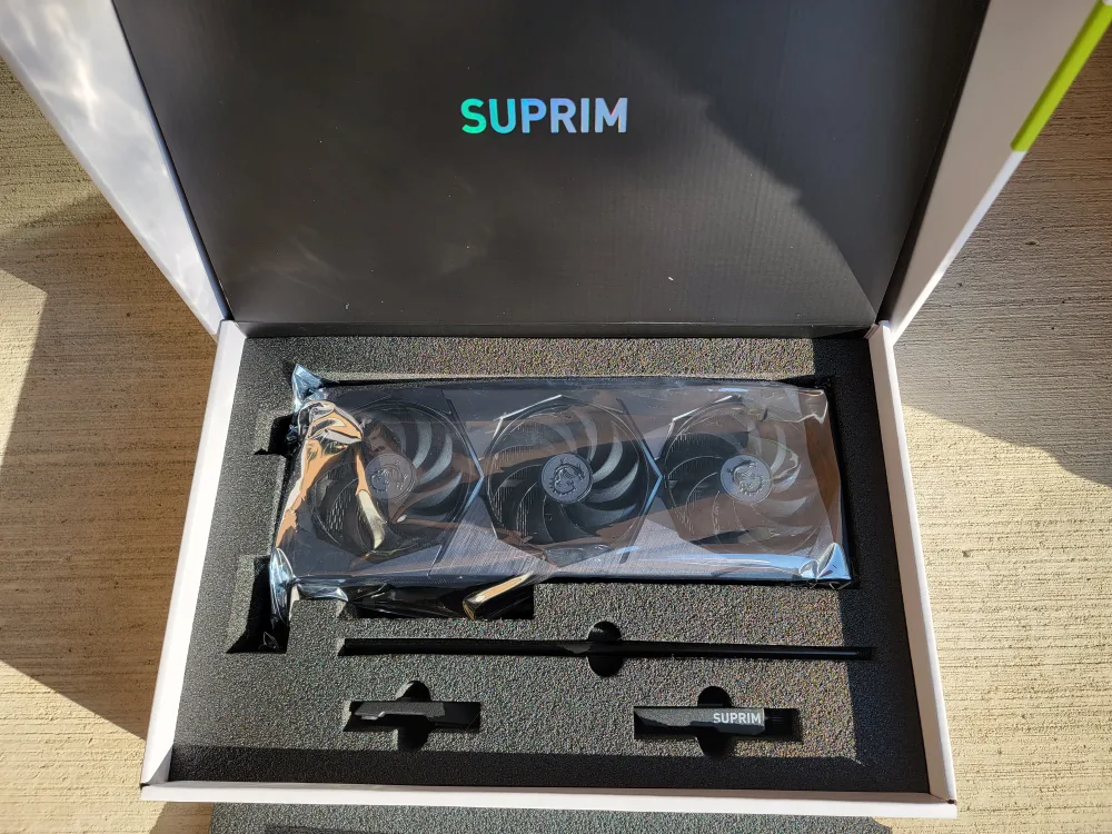 MSI GeForce RTX 3070 Suprim X Graphics Card 🇨🇦 image indicator(5)