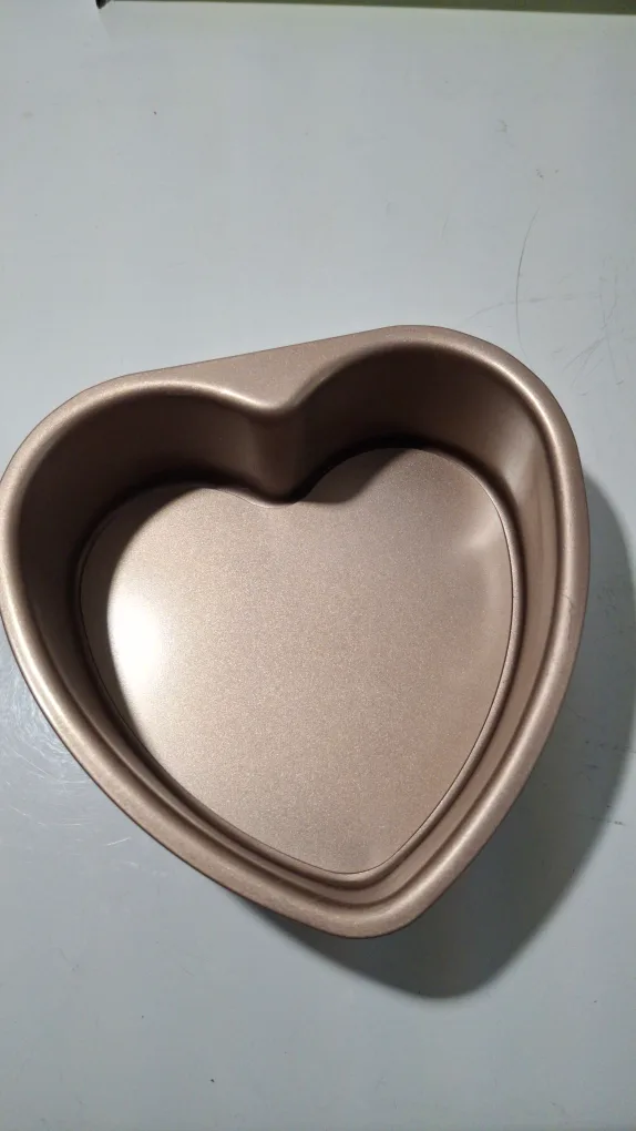 Heart Shaped Cake Pan 🇨🇦 thumbnail
