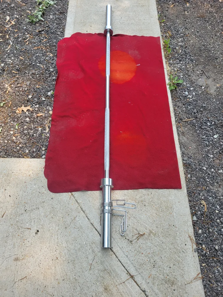 OLYMPIC 6' BAR.  35LBs  USED IN GOOD CONDITION  NO LABELS thumbnail