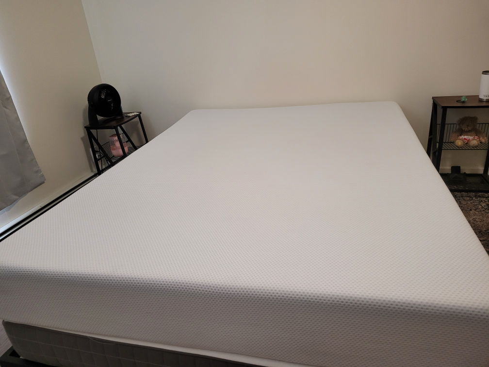 Zinus Mattress - Queen Size - photo 5