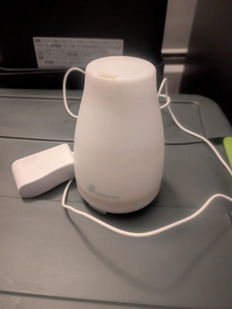 Diffuserlove White Diffuser with Charger thumbnail