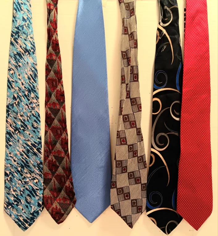 👔Set of 6 Men's Ties - Stylish and Gently Used👔 thumbnail