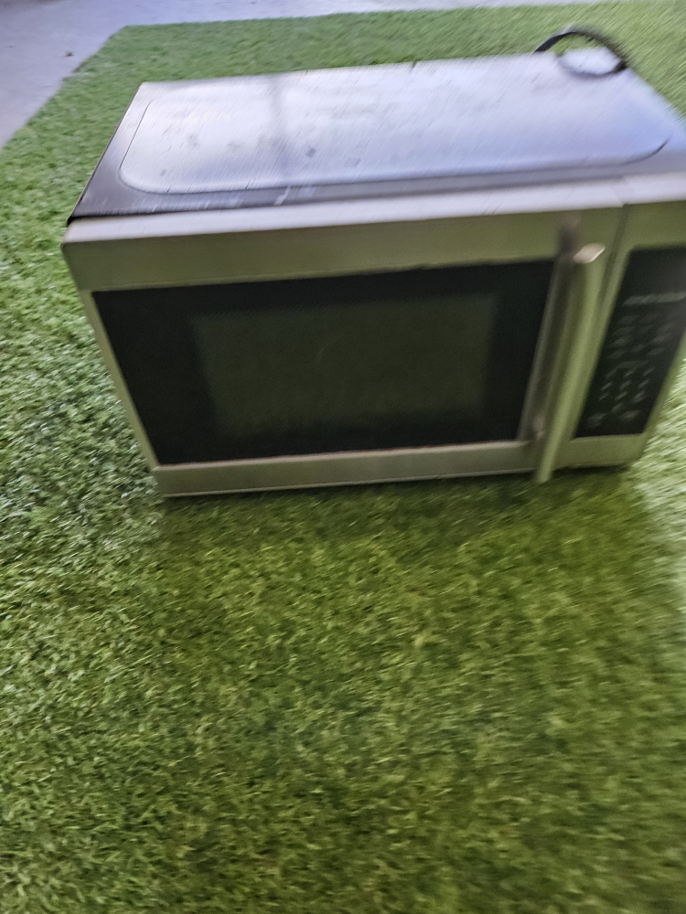 Hamilton Beach Microwave - photo 2
