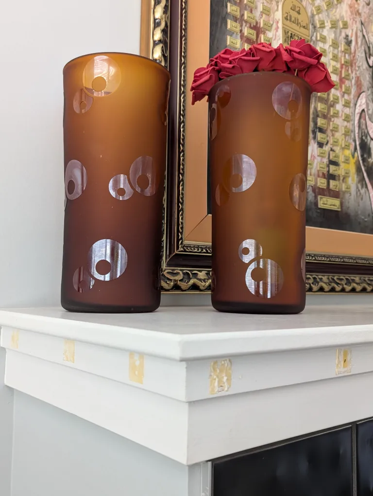 Brown Glass Vase with Circle Design thumbnail