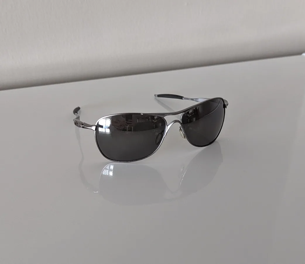 Oakley Sunglasses – Black with Polarized Lenses thumbnail