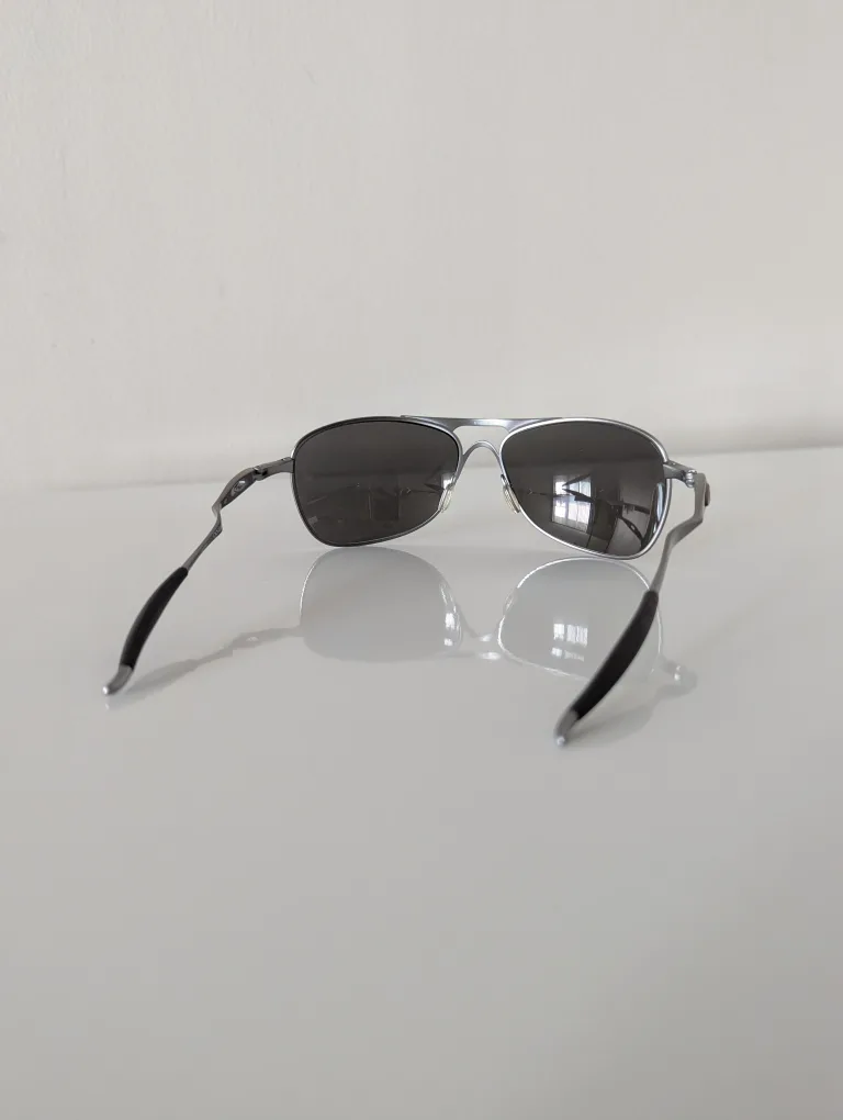 Oakley Sunglasses – Black with Polarized Lenses image indicator(6)