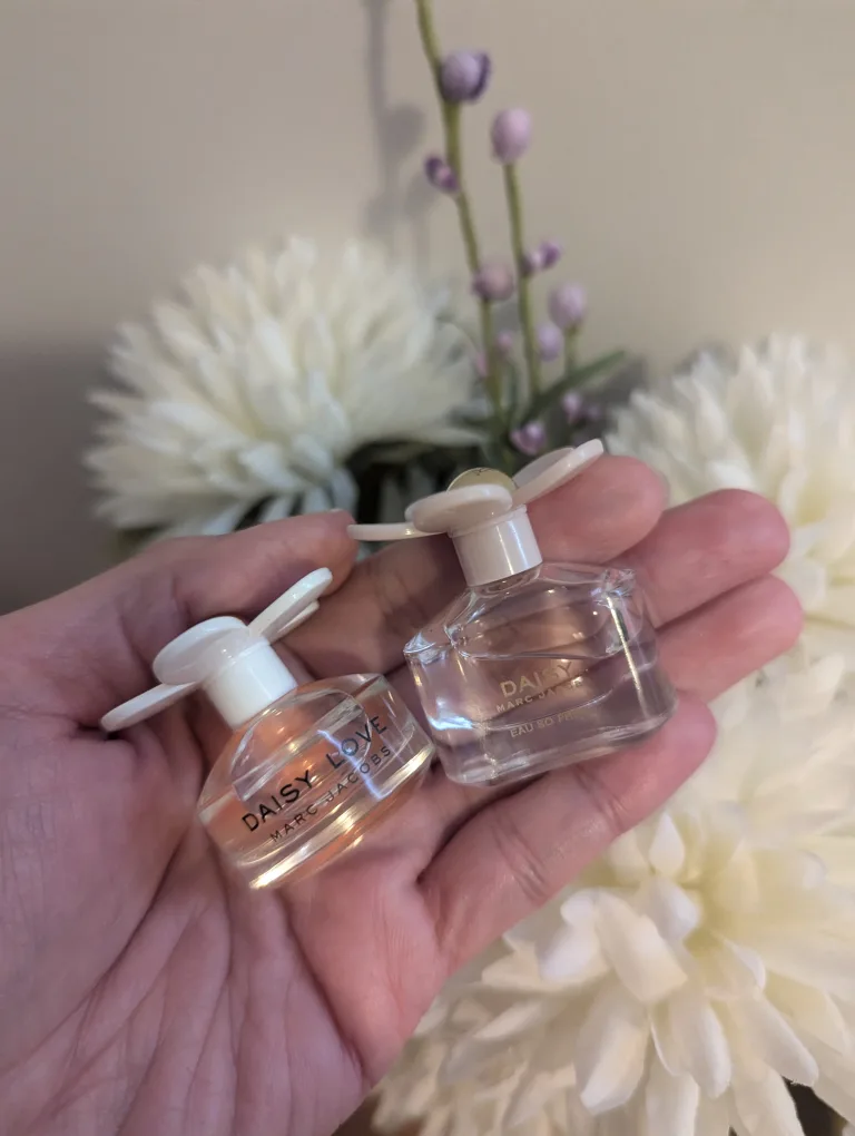 13 x MINI Perfume Bottles image indicator(5)