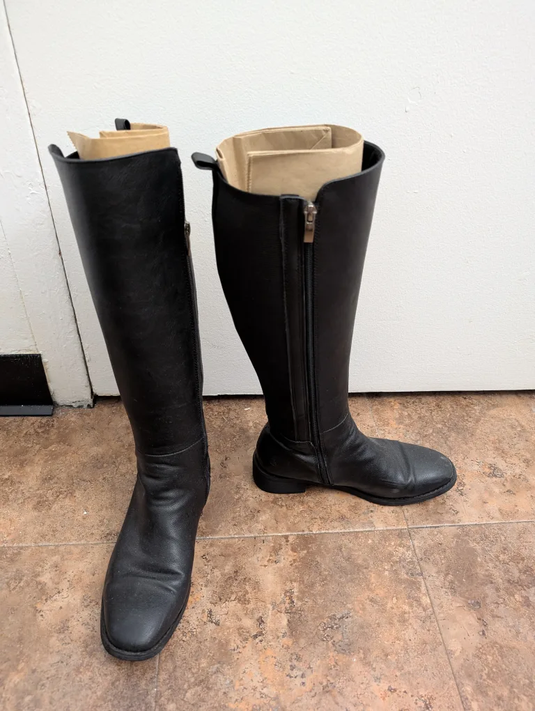 Black Knee High Boots thumbnail