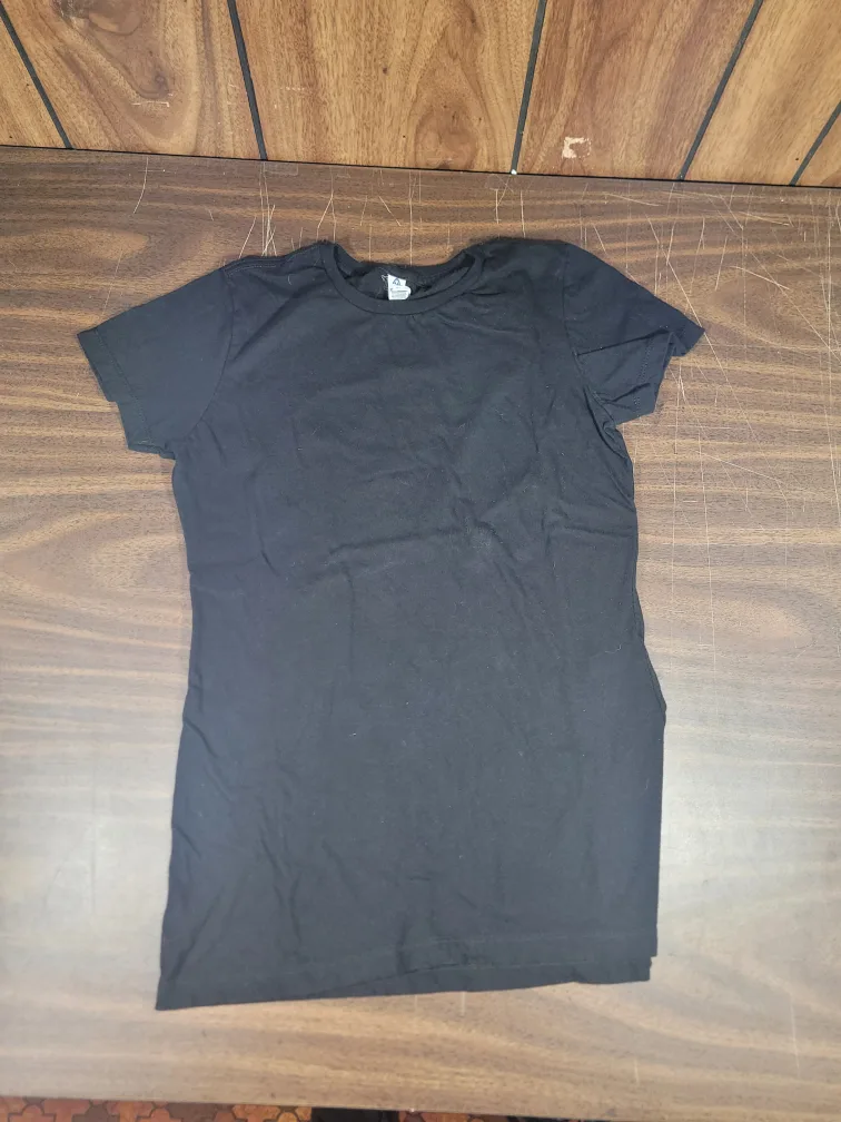 Alstyle Black T-Shirt, Size Junior M thumbnail