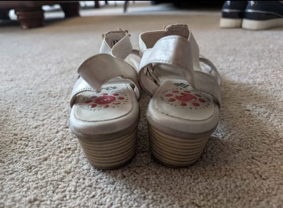 Sandals with Heels - Gold Glitter - Relife - size 5 image indicator(5)