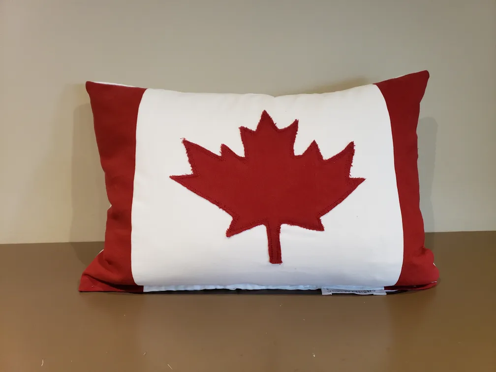 Canada Flag Decorative Pillow image indicator(2)