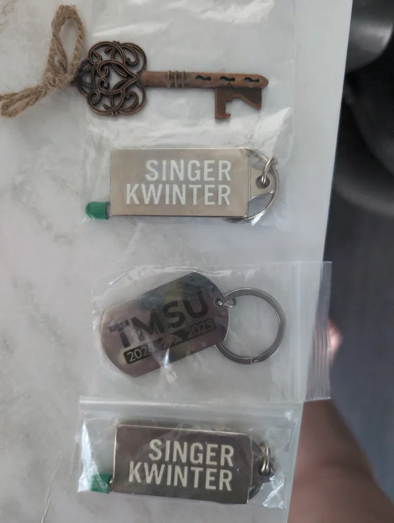 🇨🇦Keychains thumbnail