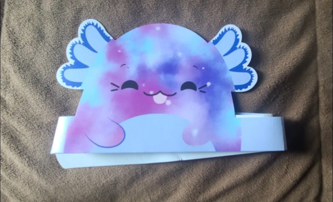 Squishmellow Paper Crown 🇨🇦 thumbnail