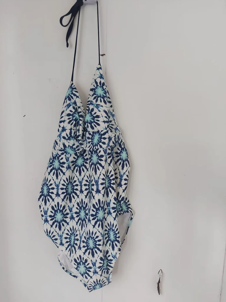New w tag- Bathing suit / Swimwear 1 piece - XL thumbnail