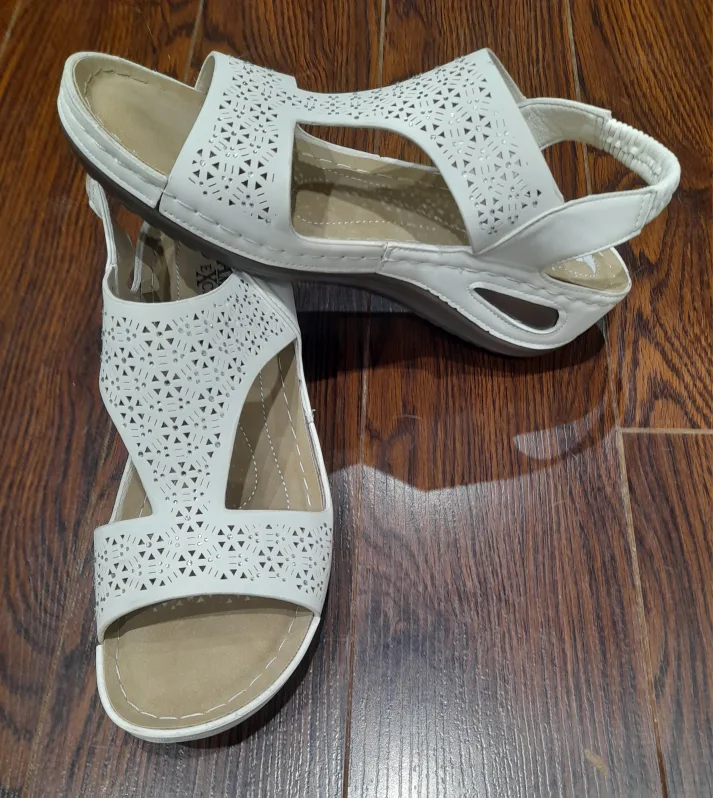 American Exchange White Sandals - Size 8.5 image indicator(4)