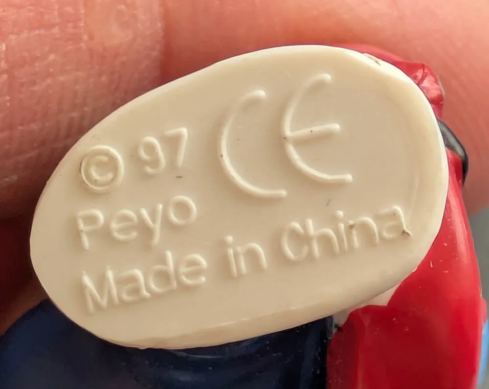 Schleich Peyo 1997 Red Guitar Smurf - NEAR-MINT CONDITION image indicator(3)