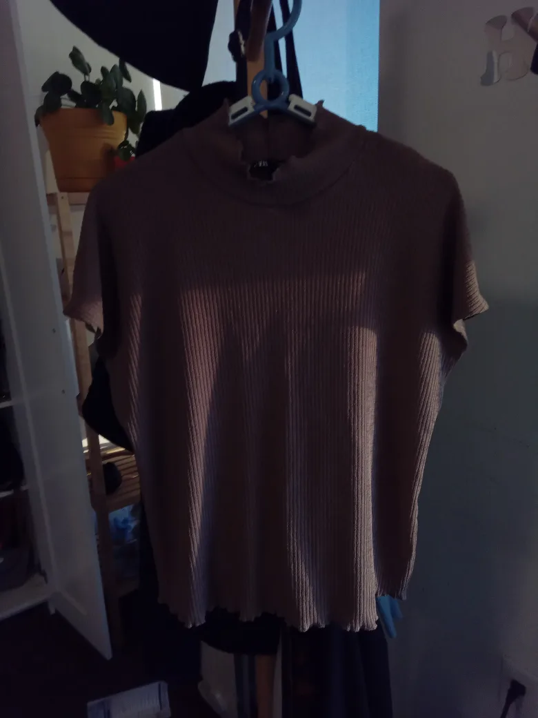 Zara Ribbed Top - Size L thumbnail