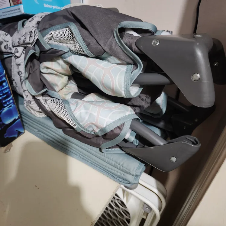 Fisher-Price On-The-Go Baby Dome thumbnail
