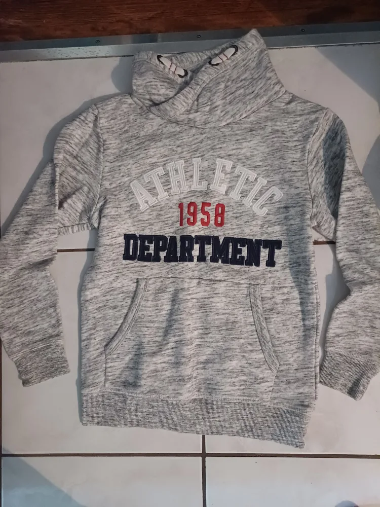 🇨🇦 Free: H&M L.O.G.G. Kids' Hoodie, Size 6-8Y thumbnail