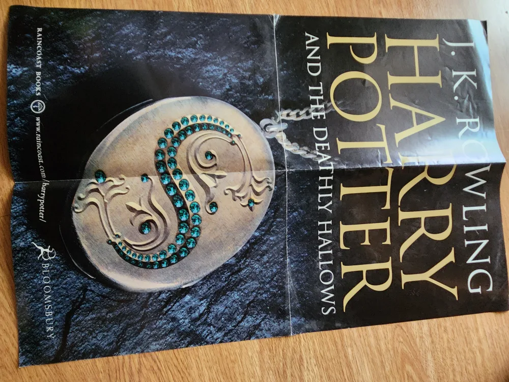 poster Harry Potter and the Deathly Hallows by J.K. Rowling thumbnail