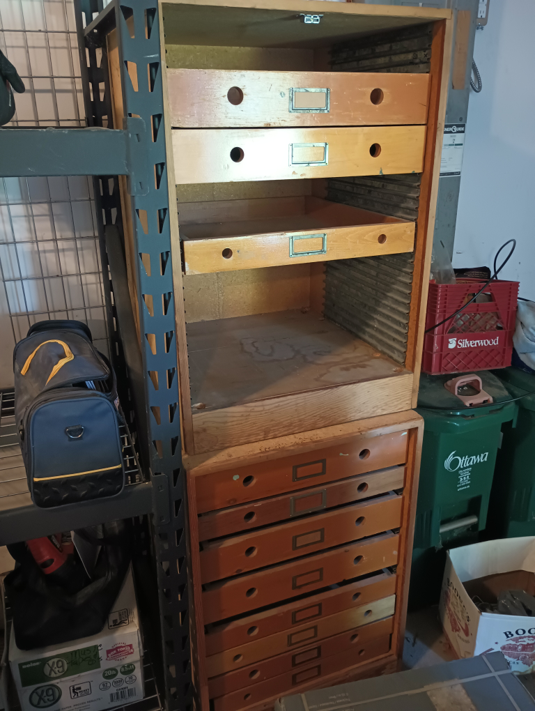 Wooden Drawer Cabinet