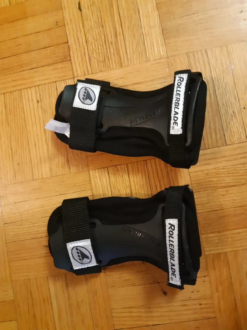 Rollerblade Wrist Guards - Black 🇨🇦 thumbnail