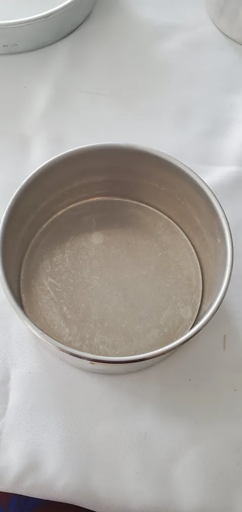 Crown Cookware Cake Pan - Made in Canada thumbnail
