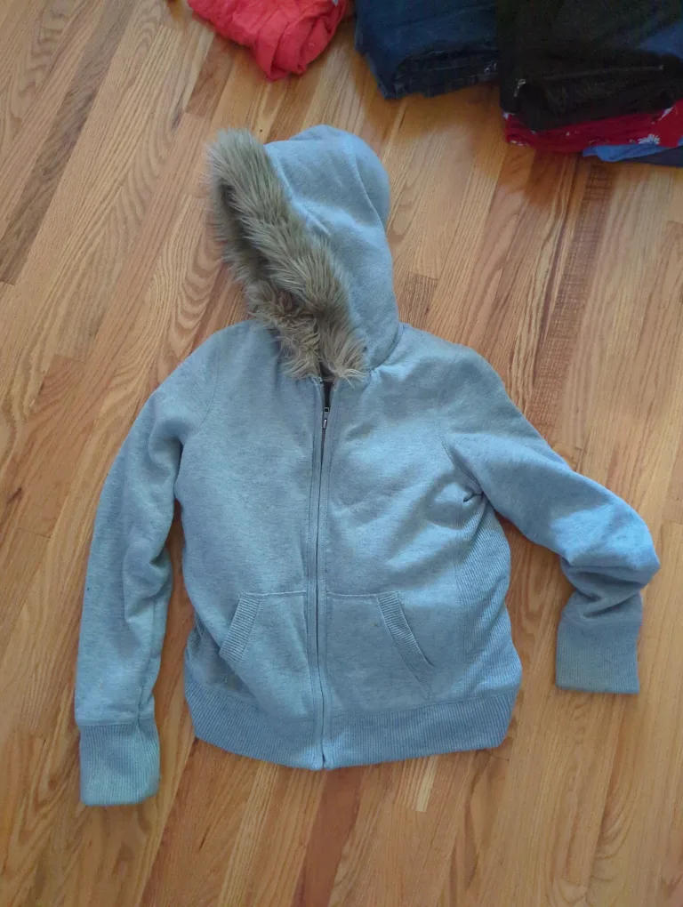 Grey Fur Hooded Zip-Up Sweater 🇨🇦 thumbnail