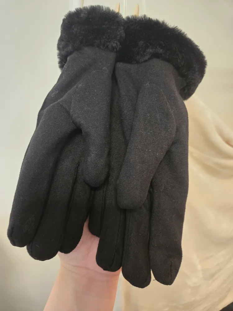 Black Faux Fur Gloves thumbnail