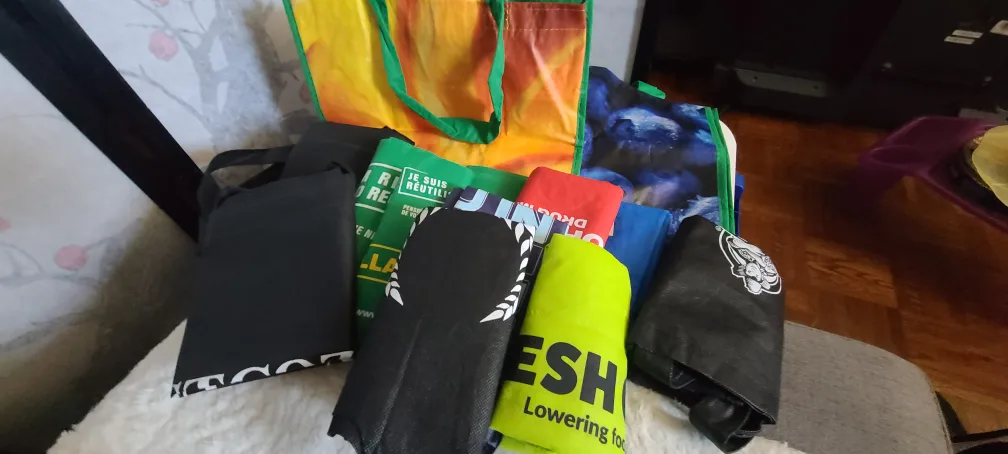 🇨🇦Reusable Shopping Bags - Assorted thumbnail