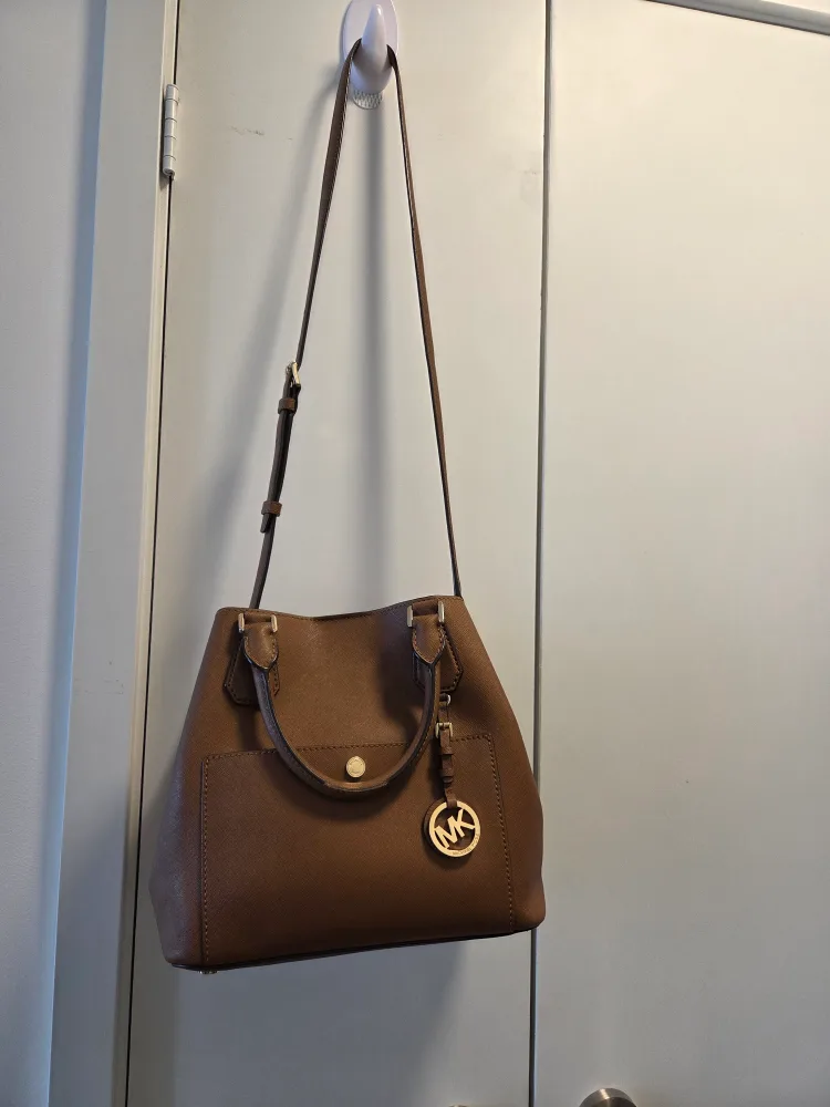 🇨🇦 Michael Kors Brown Leather Handbag thumbnail