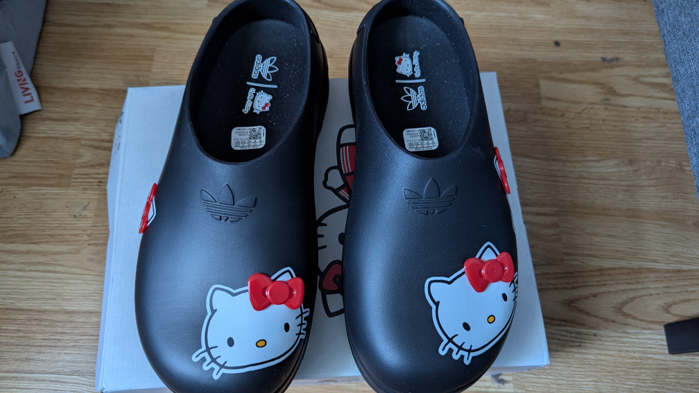 Adidas x Hello Kitty Adifom Clogs - Black - photo 2