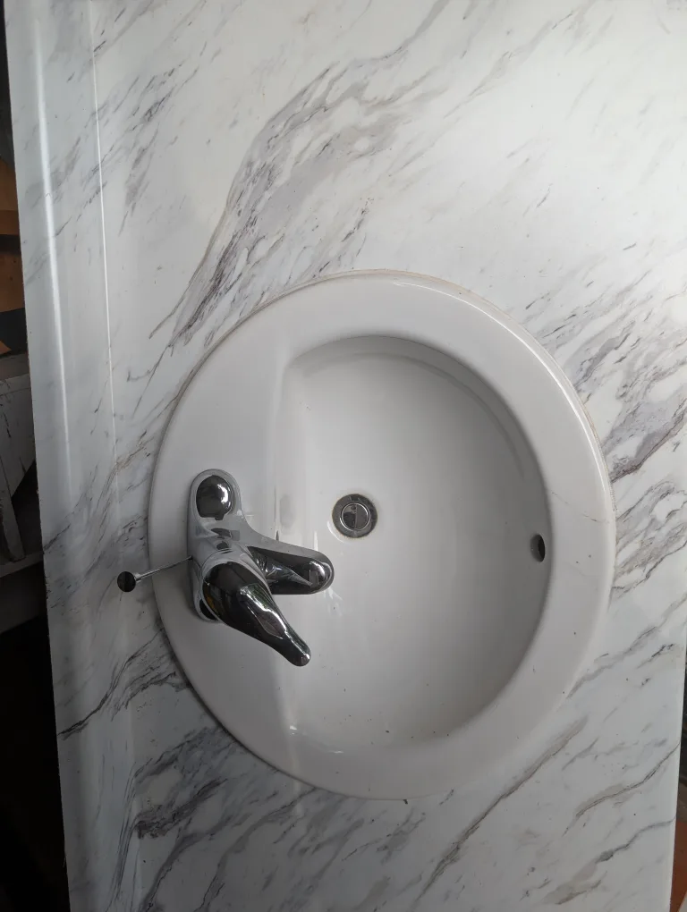 Bathroom Sink with Faucet image indicator(2)