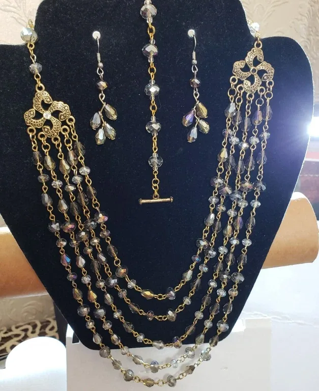 🇨🇦New Elegant Crystal   stunning  set with  multi-strand thumbnail