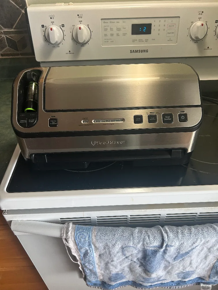 FoodSaver Food Vacuum Sealer thumbnail