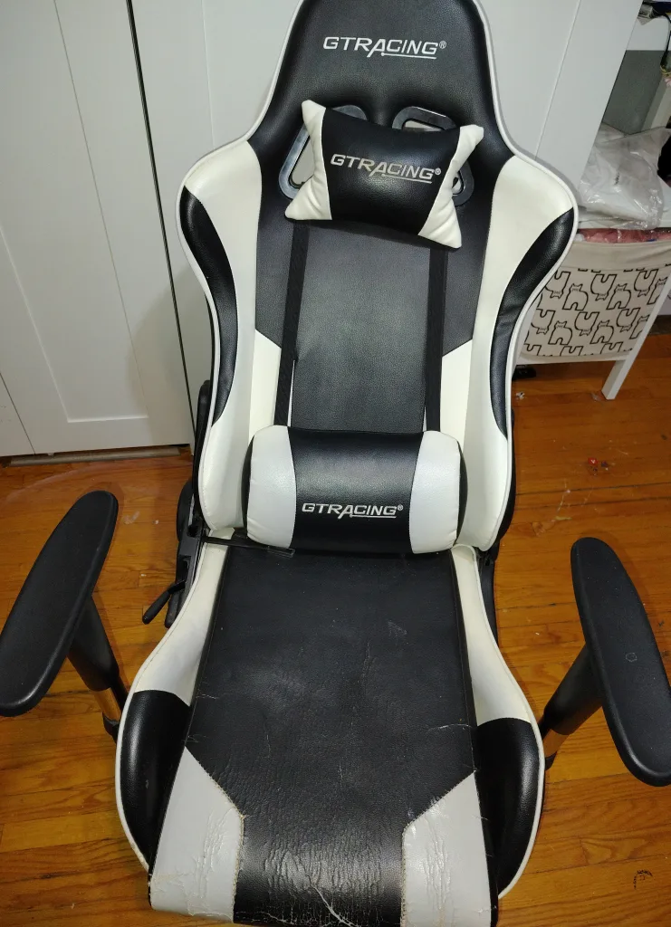 GTRACING Gaming Chair - Black & White thumbnail